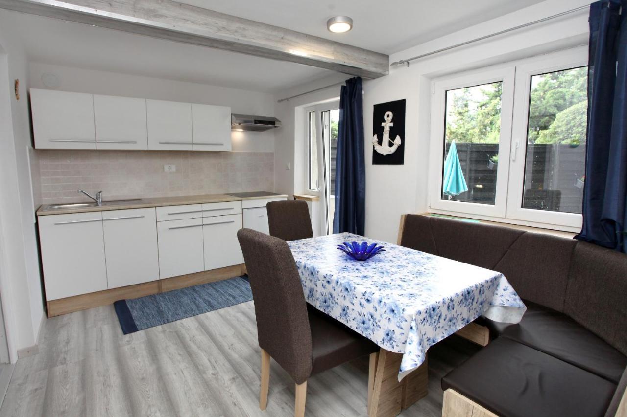 Hilltop Apartments Red & Blue Portoroz Bagian luar foto